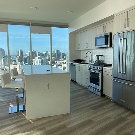 Massive Penthouse Overlooking All Of San Diego Apartment Exterior photo