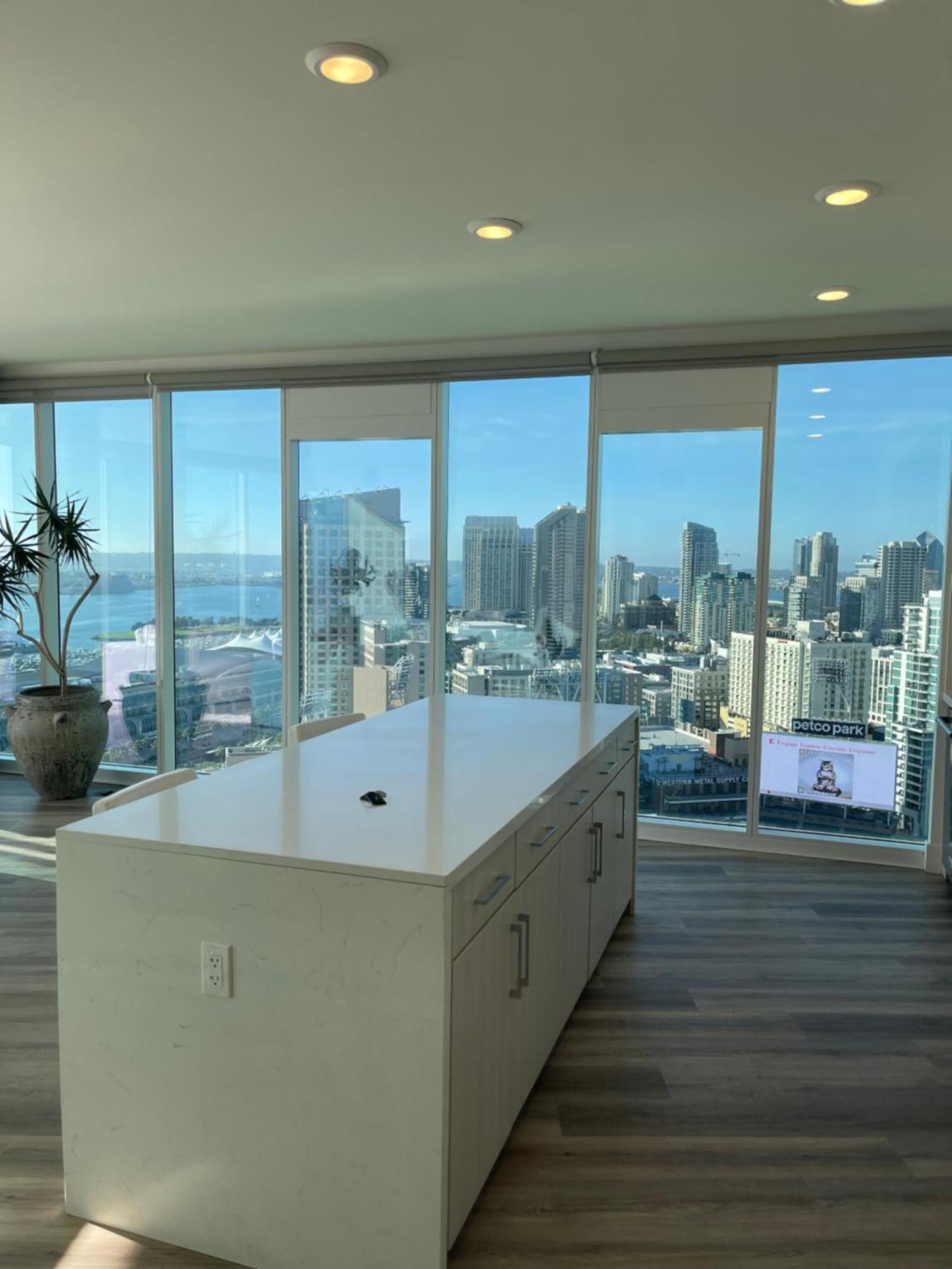 Massive Penthouse Overlooking All Of San Diego Apartment Exterior photo