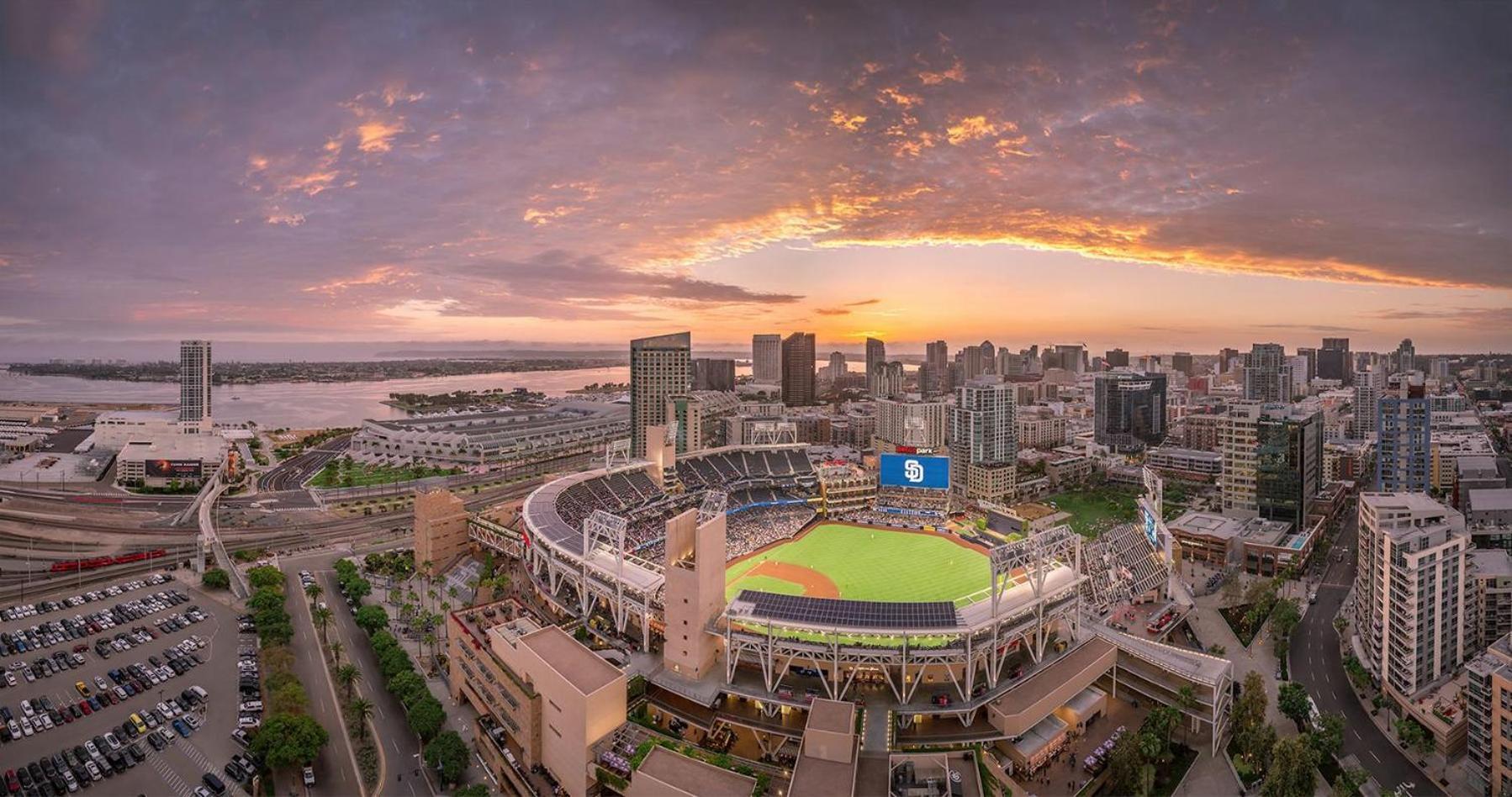 Massive Penthouse Overlooking All Of San Diego Apartment Exterior photo